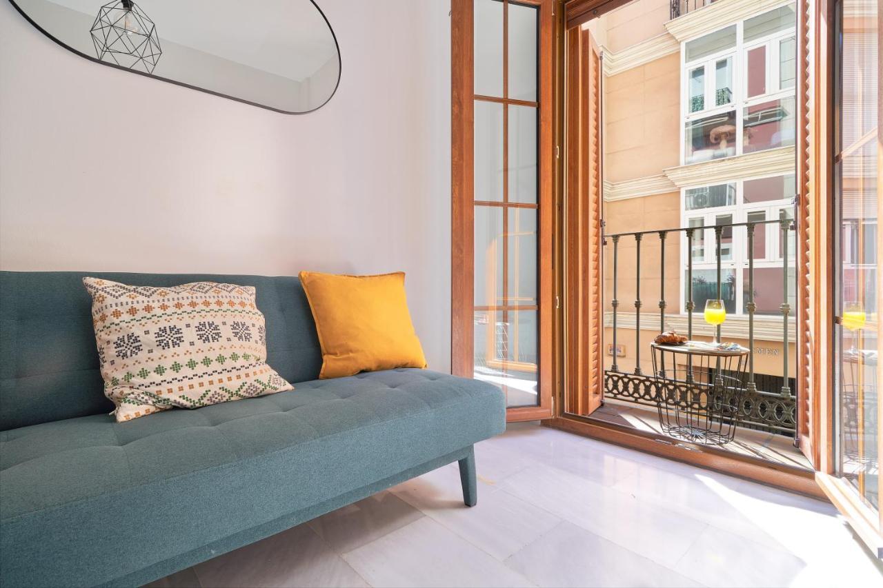 Apartamento En El Centro, Tranquilo Y Luminoso Málaga Dış mekan fotoğraf